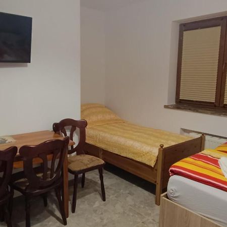 Apartamenty Z Ogrodem Nr 1 Studio Mrągowo Eksteriør billede